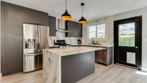 4 Bedroom West Hills Charmer with Pool - Foto 1, stove, dishwasher, pet friendly, toaster, minibar