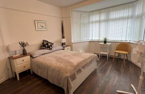 3 Bedroom modern house 15 min to tube, shops near by - Foto 10