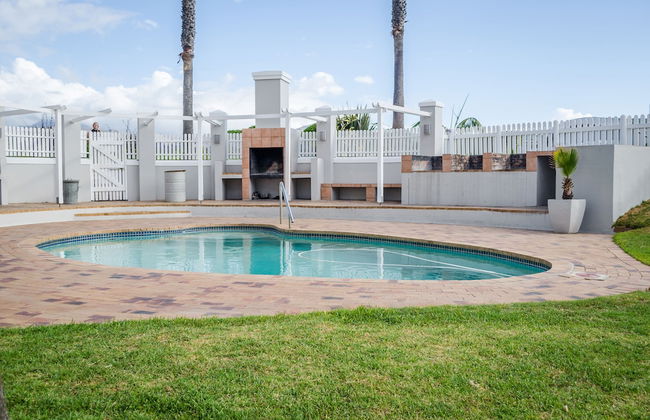 Greenways Golf Estate Sea View Apartment - Photo 17