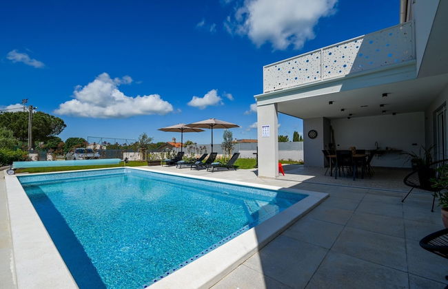 Matohanci Dazzling Villa With Pool - Foto 54