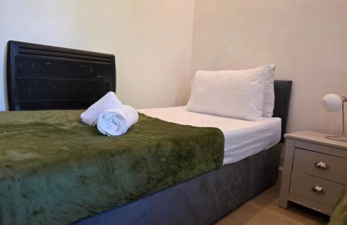 Deluxe 2BR Apartment Near City Center - Sleeps 6 - Foto 37