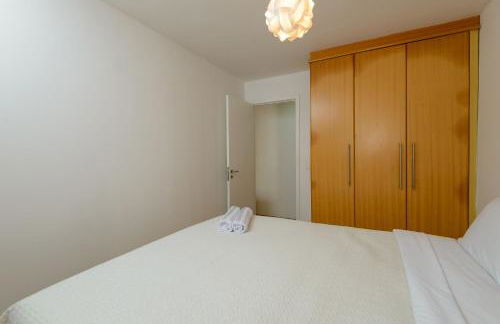 Flat c/ Limpeza Diária e Estacionamento - LB507 - Foto 29