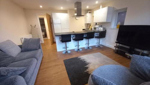 Modern large 2 Bed whole apartment - Free parking - Ground floor - Central Beeston - Foto 2, stove, dishwasher, pet friendly, minibar