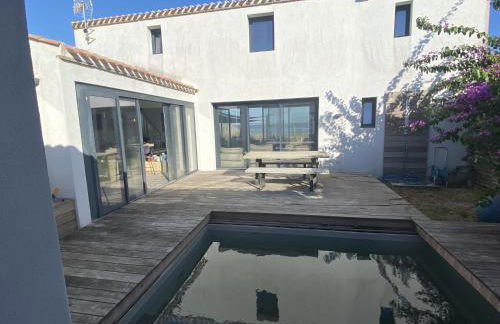 6 adultes et 2 enfants - piscine et accès plage direct - Foto 19