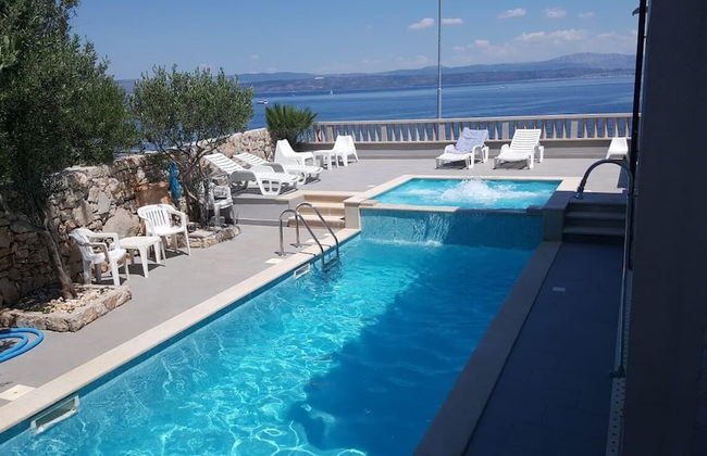 Mlad - With Pool - A3 - Photo 21