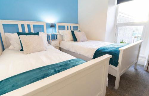 Newly-renovated, mid-terrace cottage in Porthmadog - Photo 37