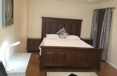 Beautiful Spacious 2 Bedroom, 2 Bathroom Condo - Foto 24