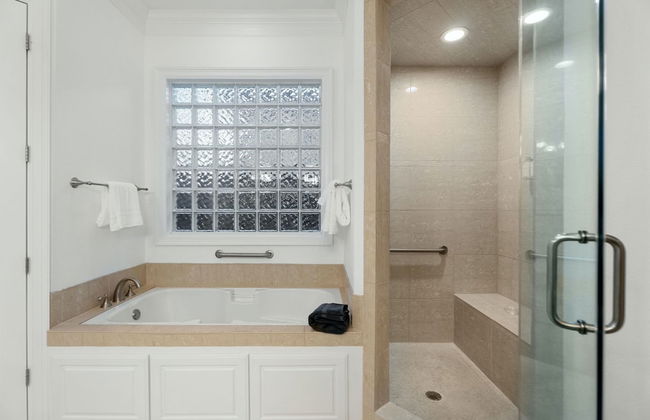 Chic & Secluded 4 BDR in Desirable Tarrytown! - Foto 19