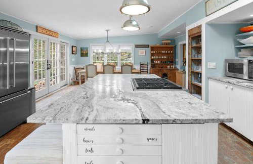 1800 Historical East Hampton Home, 1 Mile to Town! - Foto 13
