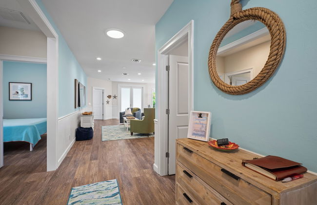 Sardinia Vacation Rental: Delightful Coastal Home near Vanderbilt Beach. Relax in a Private Pool and Spacious 4-BR Retreat with Modern Amenities. Ideal for Families. Minutes from Mercato and Local Attractions - Foto 36