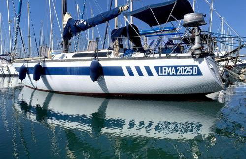 Notte in barca tra gioia e relax cullati dal mare - Foto 27