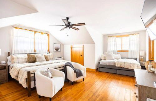 Golden Acres Ranch Hot Tub+Gameroom+Creek & wifi - Foto 43