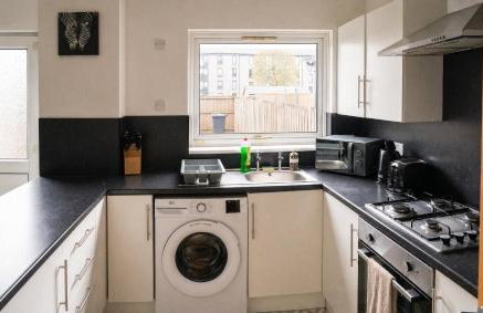 2BR House Free Parking Easy City Access - Foto 11