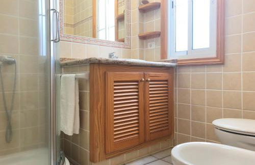 Apartamentos El Faro - Foto 23