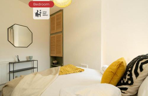 2 Bedroom Home with WiFi, Private Yard and Street Parking - Foto 13