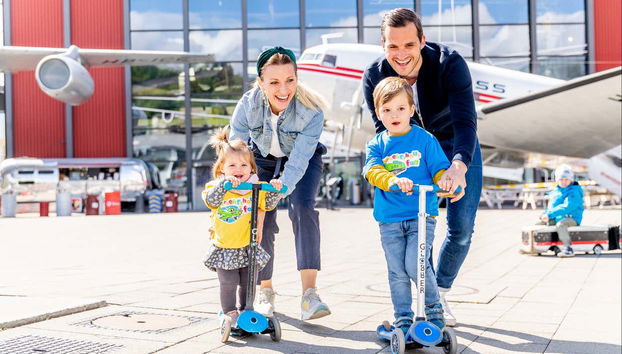 Desfrutando da visita ao Museu Suíço do Transporte