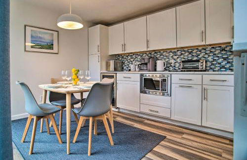 Bright, Coastal Mashpee Condo Near the Commons - Foto 11