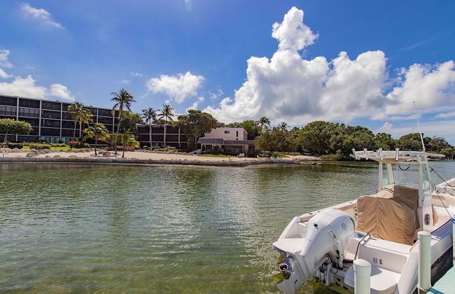 Bayfront Townhouse Located In The Lush Tropical Setting Of Rock Harbor Club. 2 Bedroom Condo by RedAwning - Foto 47