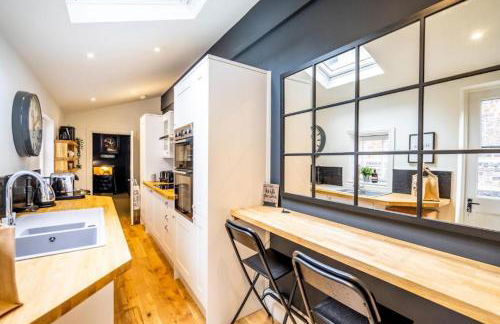 42 is the Answer- Stunning York townhouse appearing on TV Holiday Home Show - Foto 17