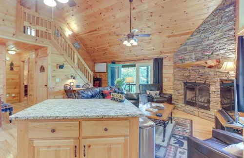 Hot Tub and Game Room Charming Morganton Cabin! - Foto 9
