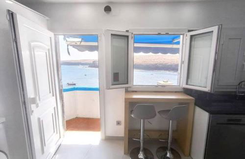 Tufia Cave Beach Home Preciosa casa cueva en frente del oceano - Foto 1