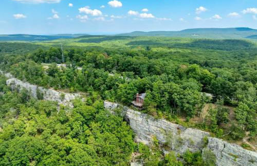 Stone Ledge Refuge with private hot tub - Foto 47