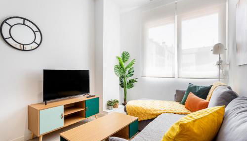 R&C APARTMENTS CLOSE to CENTER - Photo 4