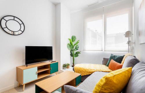 R&C APARTMENTS CLOSE to CENTER - Photo 4