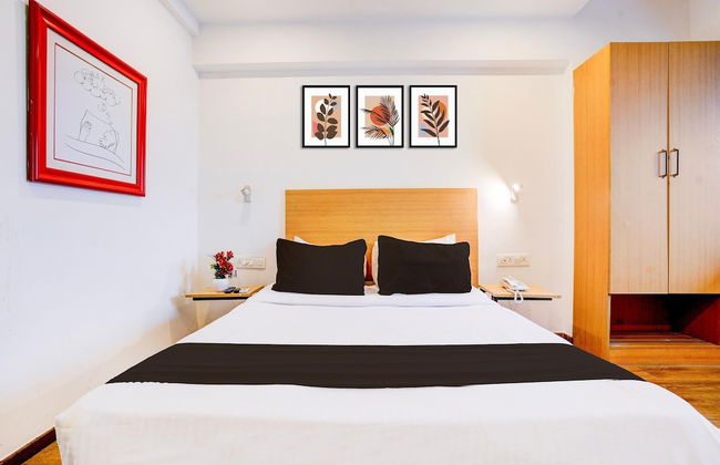 Elegant Stays at The Unicontinental Khar Mumbai - Foto 20