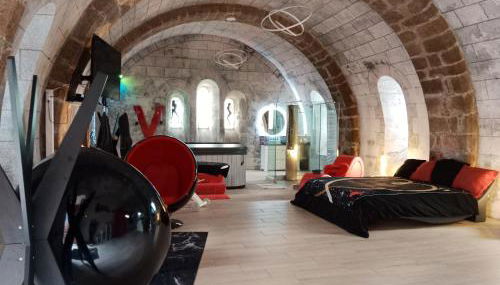 Luxueux Studio à Ambrières-les-Vallées - 85 m² avec Jacuzzi - Foto 2