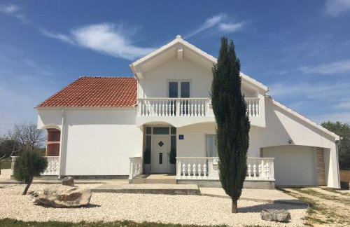 Villa Zerava Nin - Photo 1