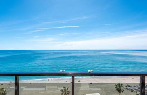 BEACHFRONT -- NEW LUXURY Apartment -- 1ª Linea Playa -- Fuengirola CITY CENTER -- Private PARKING -- Panoramic Sea Views -- - Photo 8