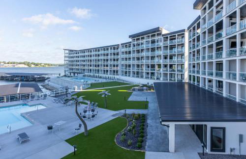 Topsider Condo w/ Stunning Lake Views, Shuffleboard & King Beds - Foto 46