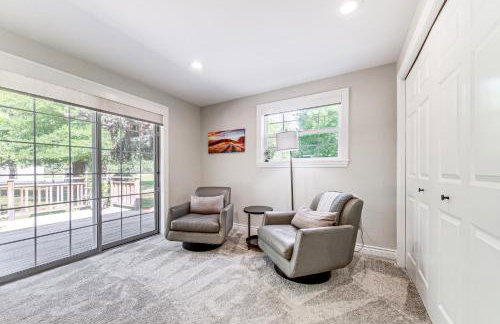 Private Pond and Indoor Pool Grand Arlington Villa! - Foto 19