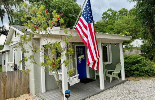 3 Min Walk to Starbucks. Pet Yes - Photo 7