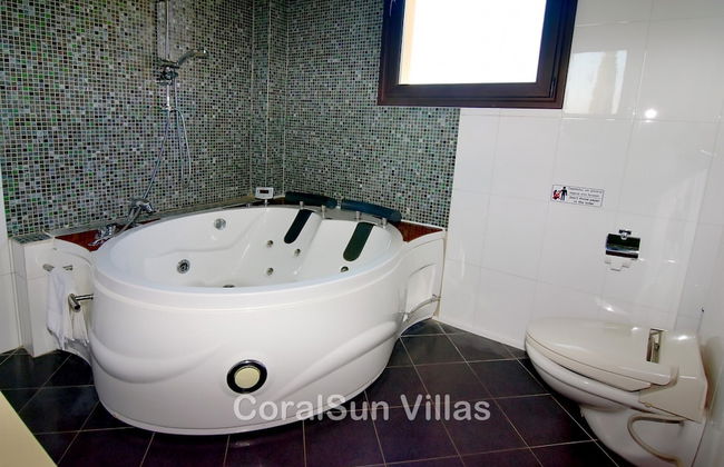 Amazing Luxury Villa, Enormous Heated Pool Jacuzzi, Gym, Games Room In Paphos, - Foto 34