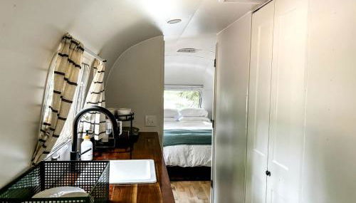 Waterfront, Pet Friendly Airstream near Lake George in the Adirondack, New York - Foto 3