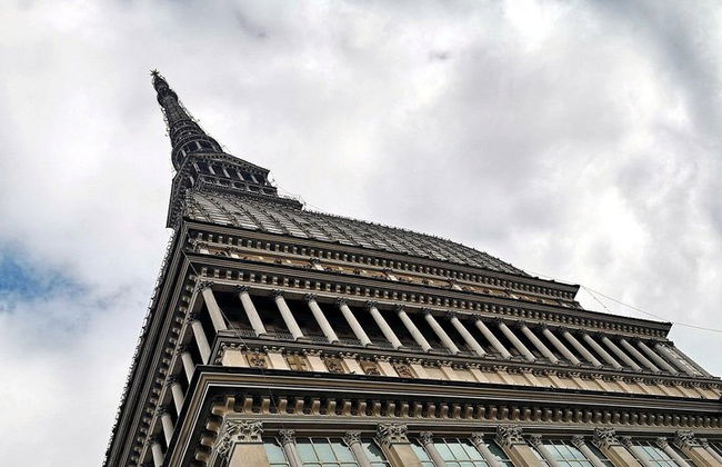 Tour nocturno guiado a pie por Turín de 2 horas en grupo reducido - Foto 6
