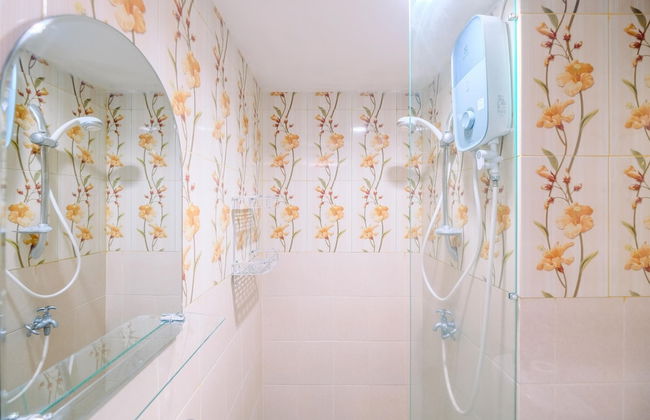 Nice and Comfort Living 2BR at Podomoro Golf View Apartment - Foto 18