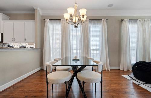 3 BD Townhome w Rooftop Terrace w Free Parking - Foto 19