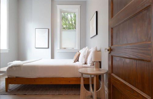 Gorgeous 5BR Storefront Home ABODEbucks - Foto 24