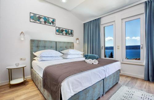 LUXURY VILLA PARADISE 120m from sandy beach, heated pool, billiard, max 12 pax - Foto 26