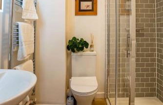 1 Bedroom (+sofa bed) Flat in Ilminster, Somerset - Foto 5