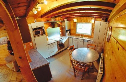 Chalet de Charme 100m² - Grand jardin - Gite les 4 saisons- Lac de chalain - Foto 21