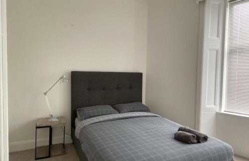 Spacious 3 bedroom apartment in Campbeltown centre - Foto 7