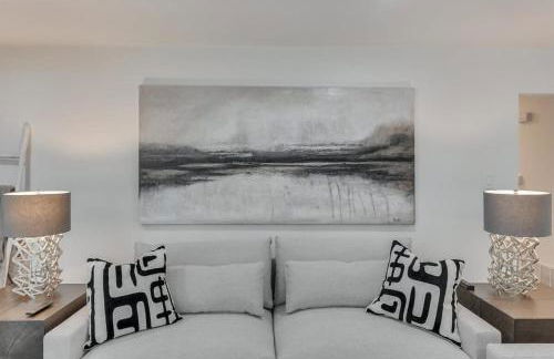 Luxury Home with 5 Bedrooms and Private Pool - Foto 13