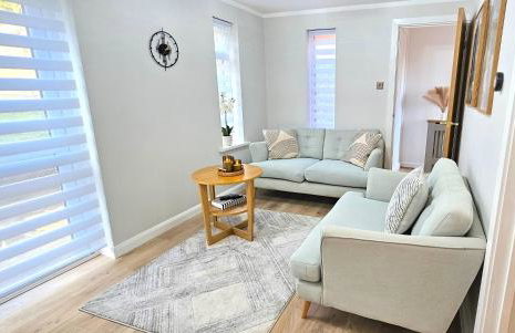 Milton Keynes 3BR, Stylish Home, Sleeps 5, Families Stays, Parking , Fast WiFi - Foto 12