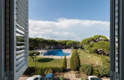 LETS HOLIDAYS Beach front apartment in Gavà Mar, Pine Beach - Photo 14