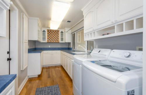 Yosemite Bass Lake VIEWS, 2 Homes, Games, Hot Tub - Foto 42