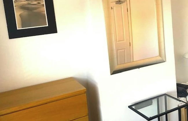 Cozy Quiet City Escape - Northampton Apartment - Foto 11